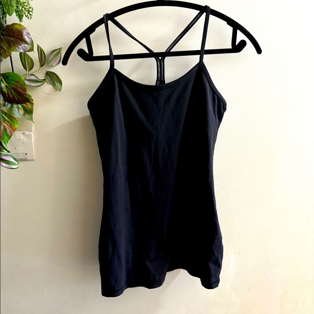 LULU LEMON POWER Y TANK TOP SIZE 6 BLK